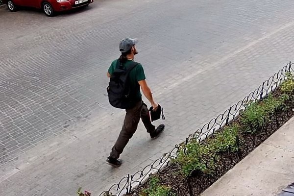 Случайный прохожий обокрал ребенка в Костроме