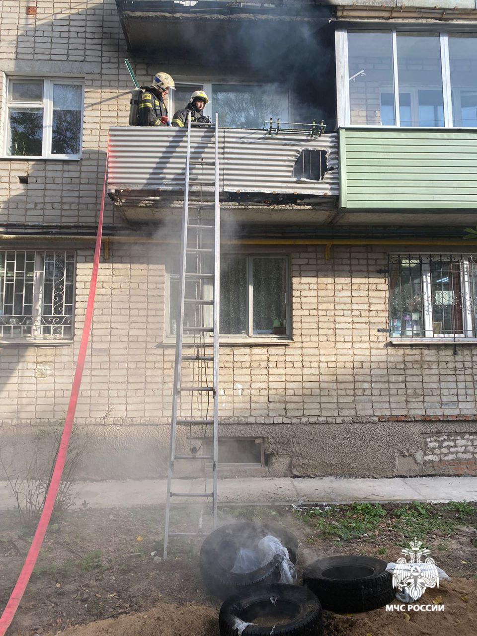 Курильщик спалил балкон соседа в костромском райцентре