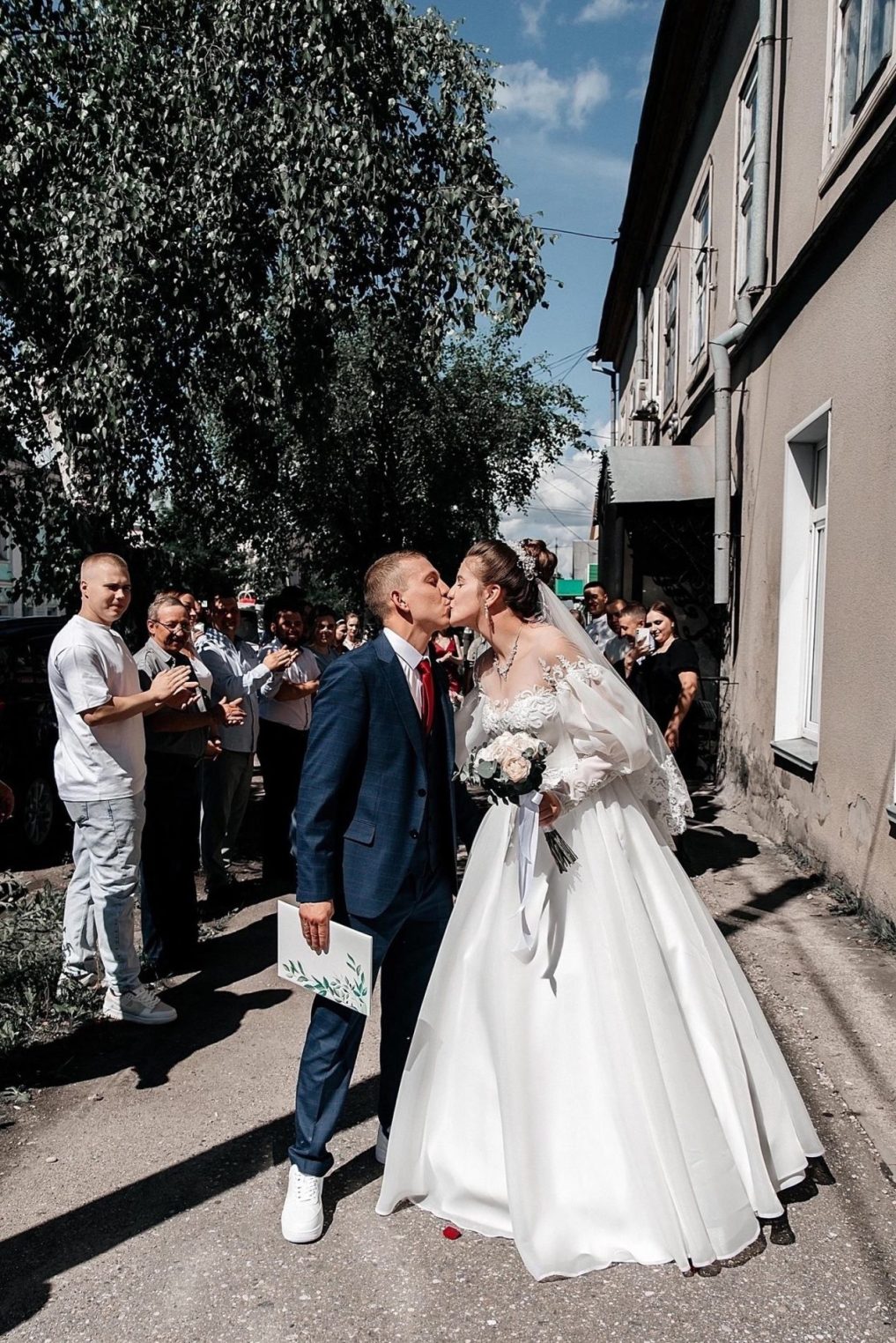 Костромские молодожены могут выиграть путешествие на двоих