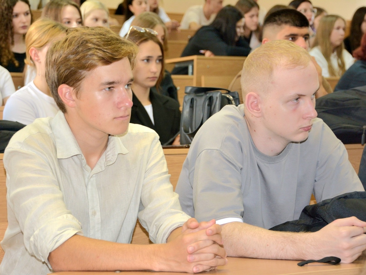 «Главное - помнить»: студенты Костромского университета почтили память жертв теракта в Беслане