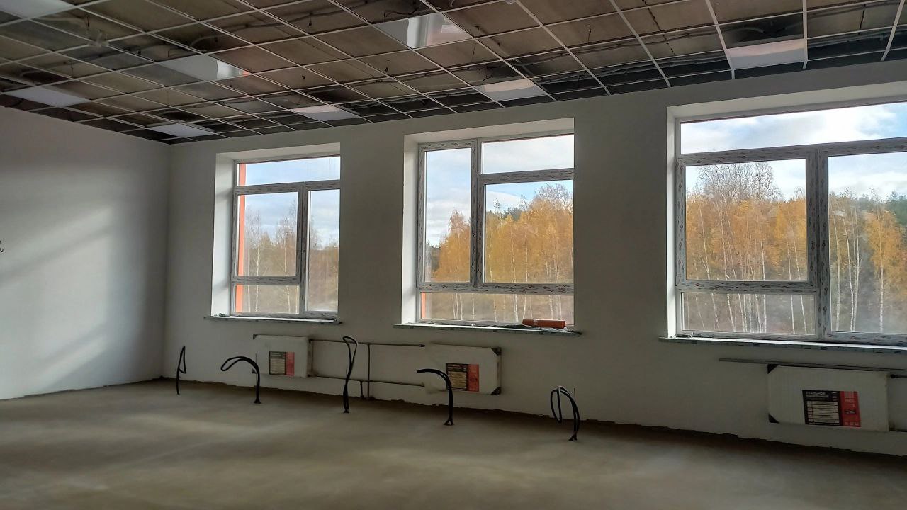Современную школу в костромской Венеции достроят к Новому году