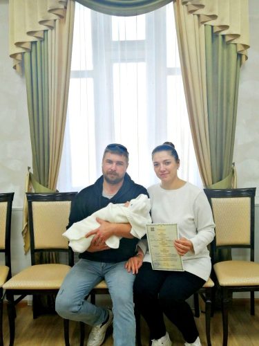 Костромская пара стала родителями в пятый раз