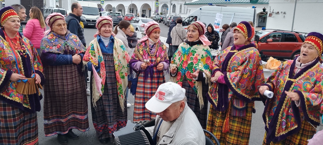 В Костроме гремит губернская ярмарка. Много фото