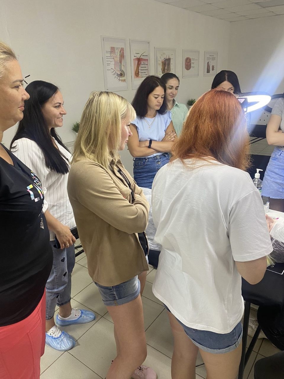 Желающих работать в бьюти-сфере бесплатно обучит топовый костромской тренер
