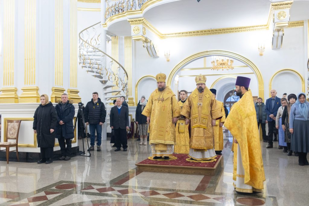 Новую сень для Феодоровской иконы Божией Матери освятили в Костроме