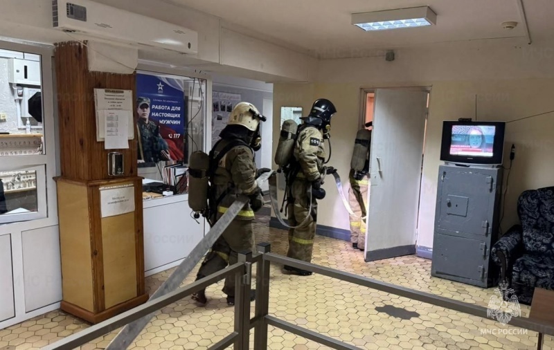 Ночной пожар в общежитии прервал сон костромских студентов