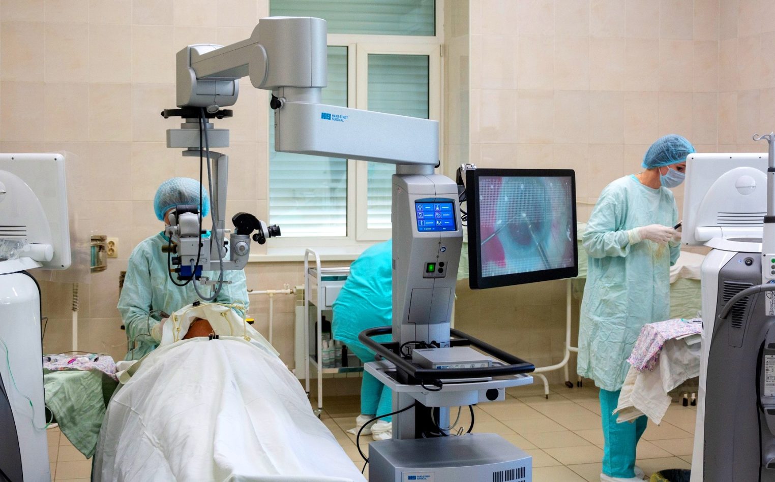 Более 20 новых методов лечения глаза внедрили в Костромской области за 4 года