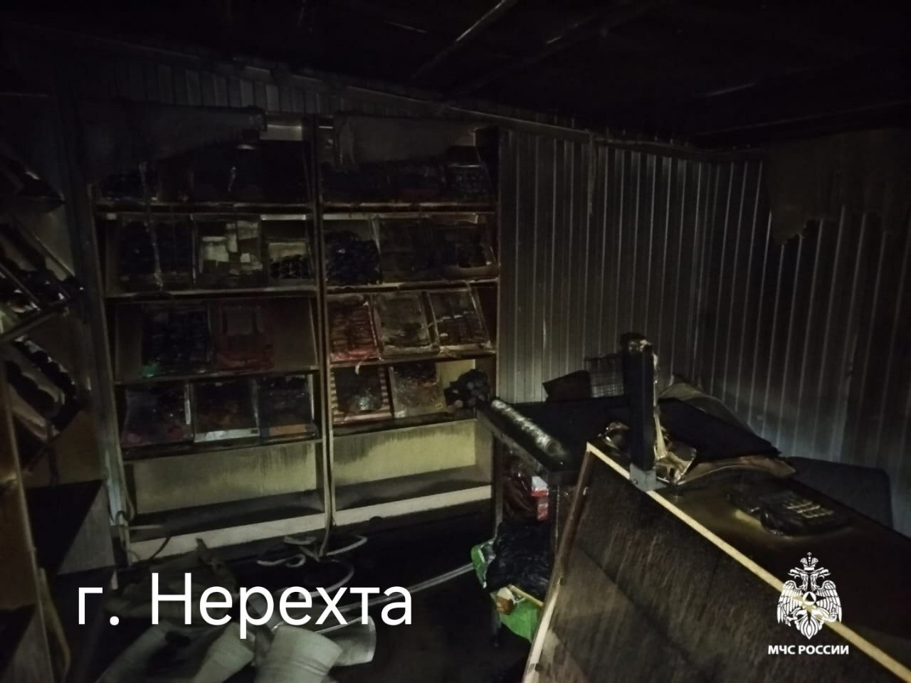 Жители костромского райцентра остались без магазина продуктов