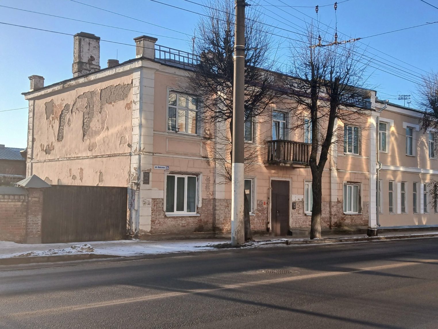 Владелец старинных зданий в Костроме поплатится за бездействие