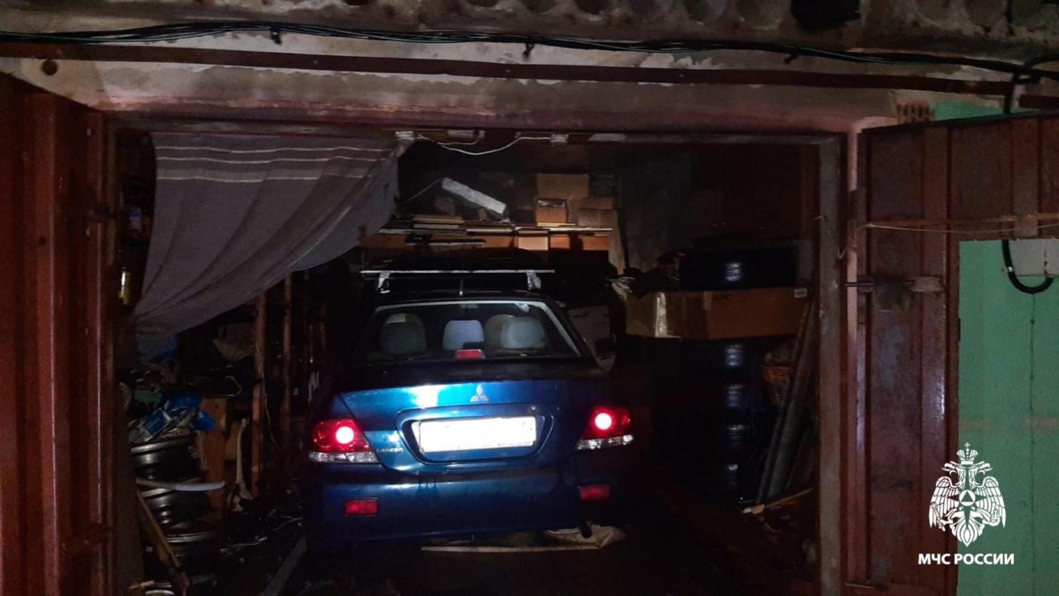 Автомобиль и гараж подкоптились в Костромской области