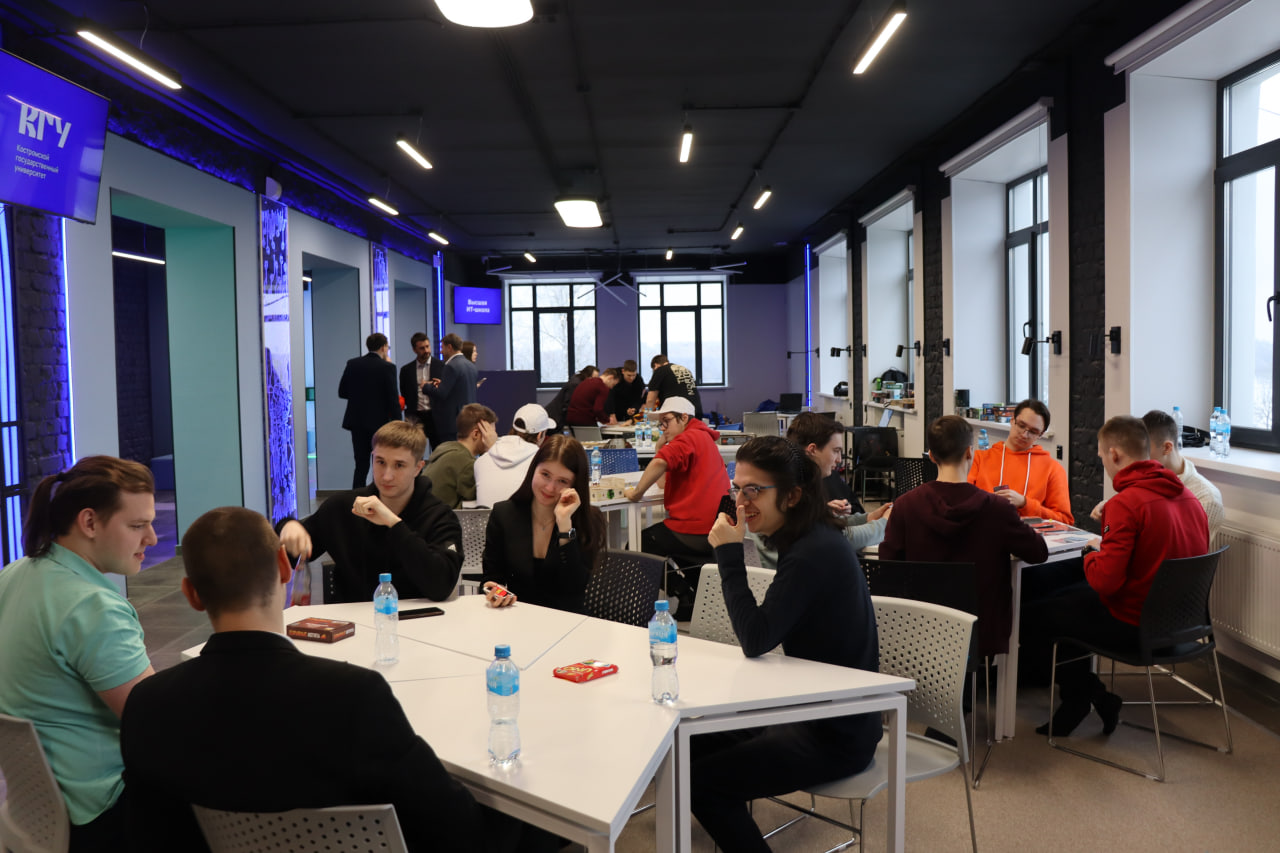 Современный корпус открыли в Высшей ИТ-школе КГУ