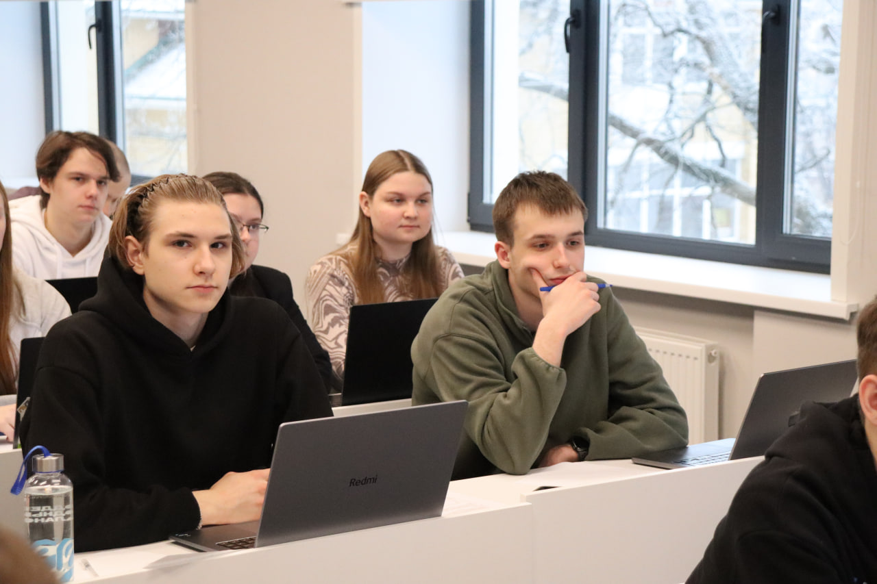 Современный корпус открыли в Высшей ИТ-школе КГУ