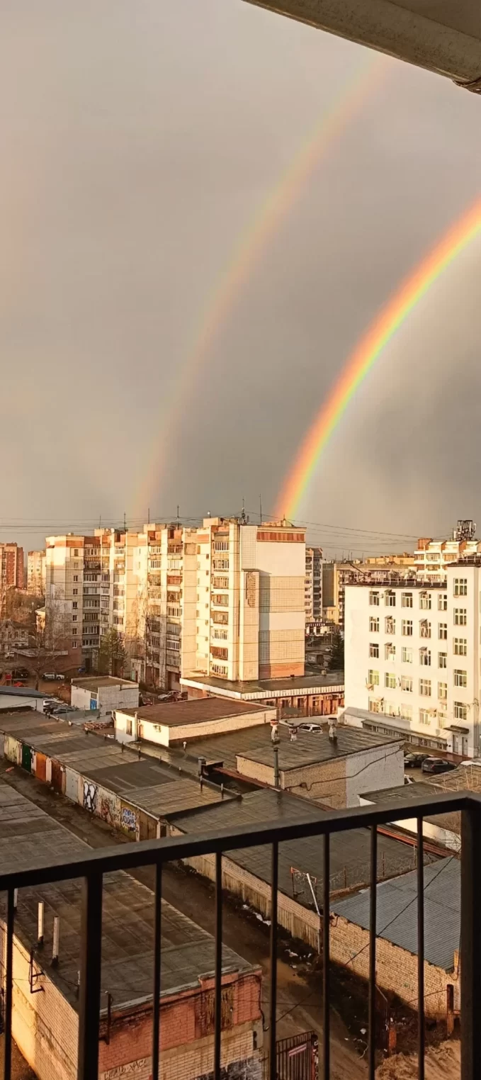 Первая весенняя радуга поднялась над Костромой. Много фото