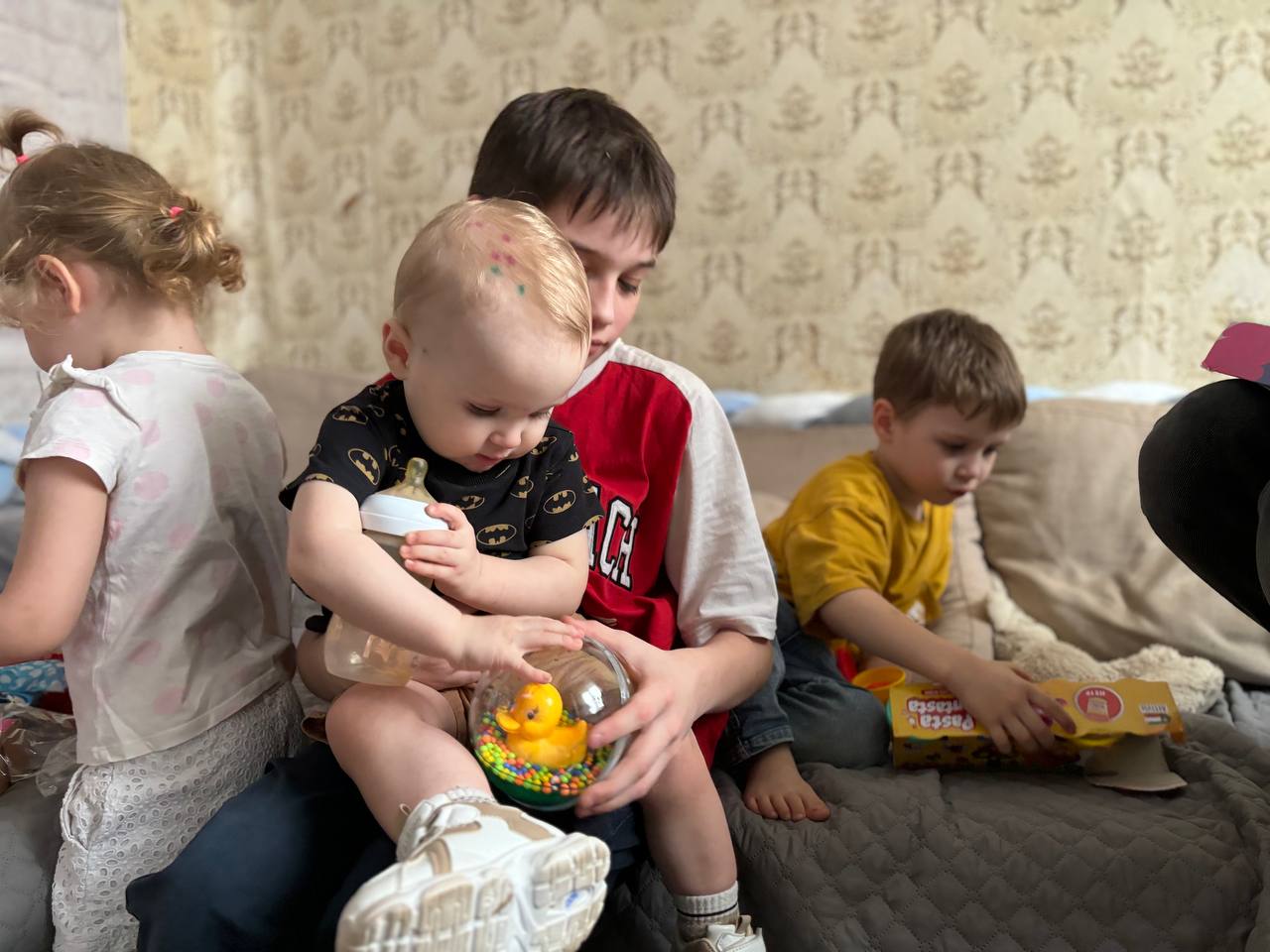 Многодетной семье Усовых под Костромой помогут построить новый дом