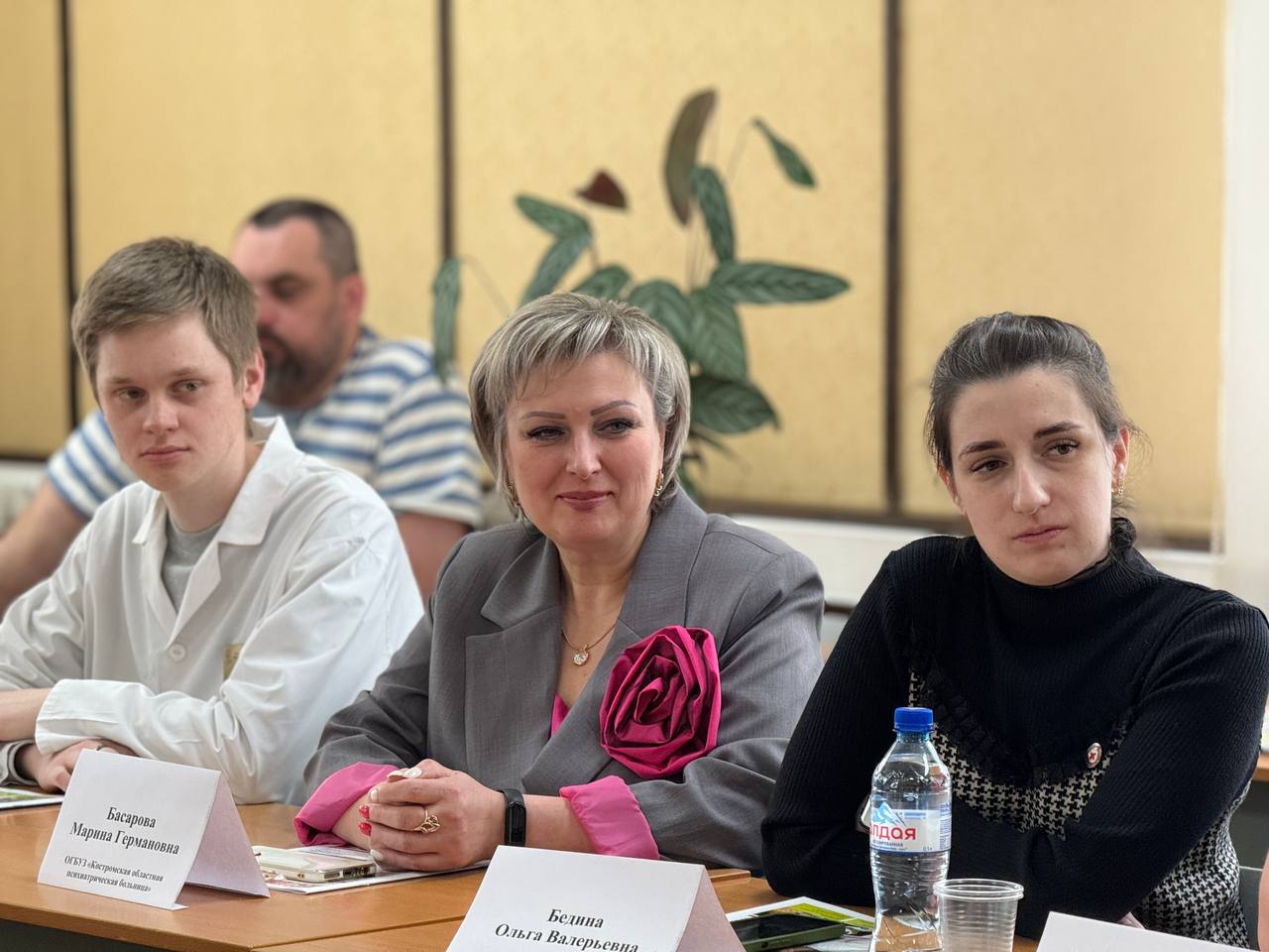 Костромские медсестры получили награды из рук губернатора