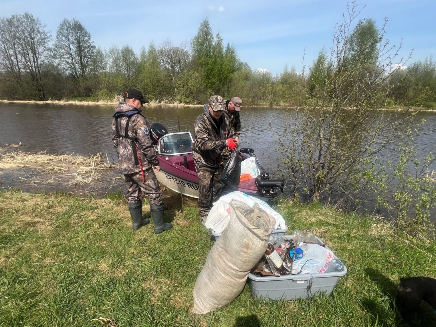 Костромичи собрали в водоемах полторы тонны мусора