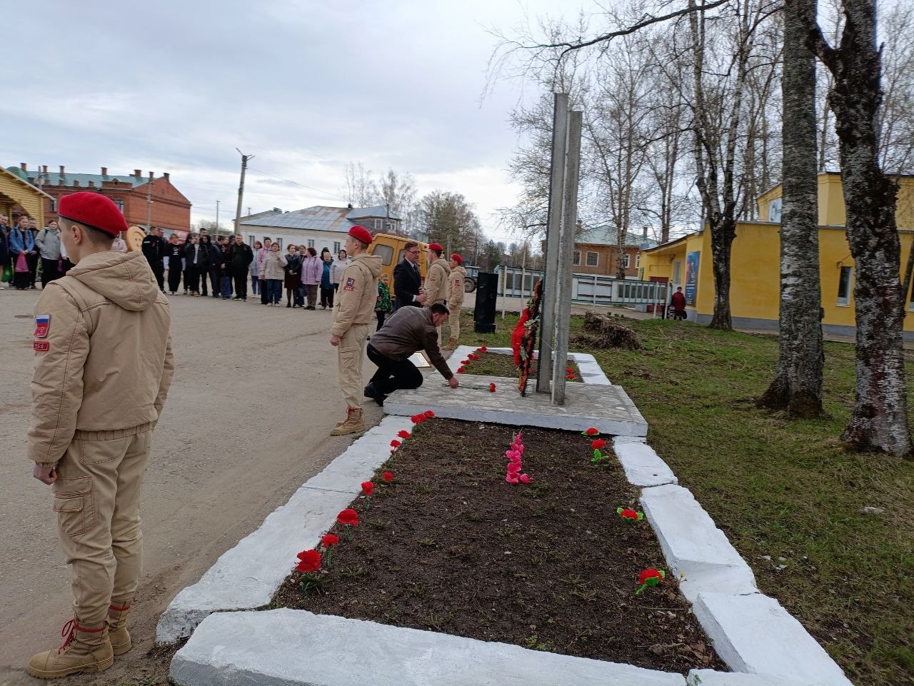 Священную землю из городов-героев России привезли в Костромскую область