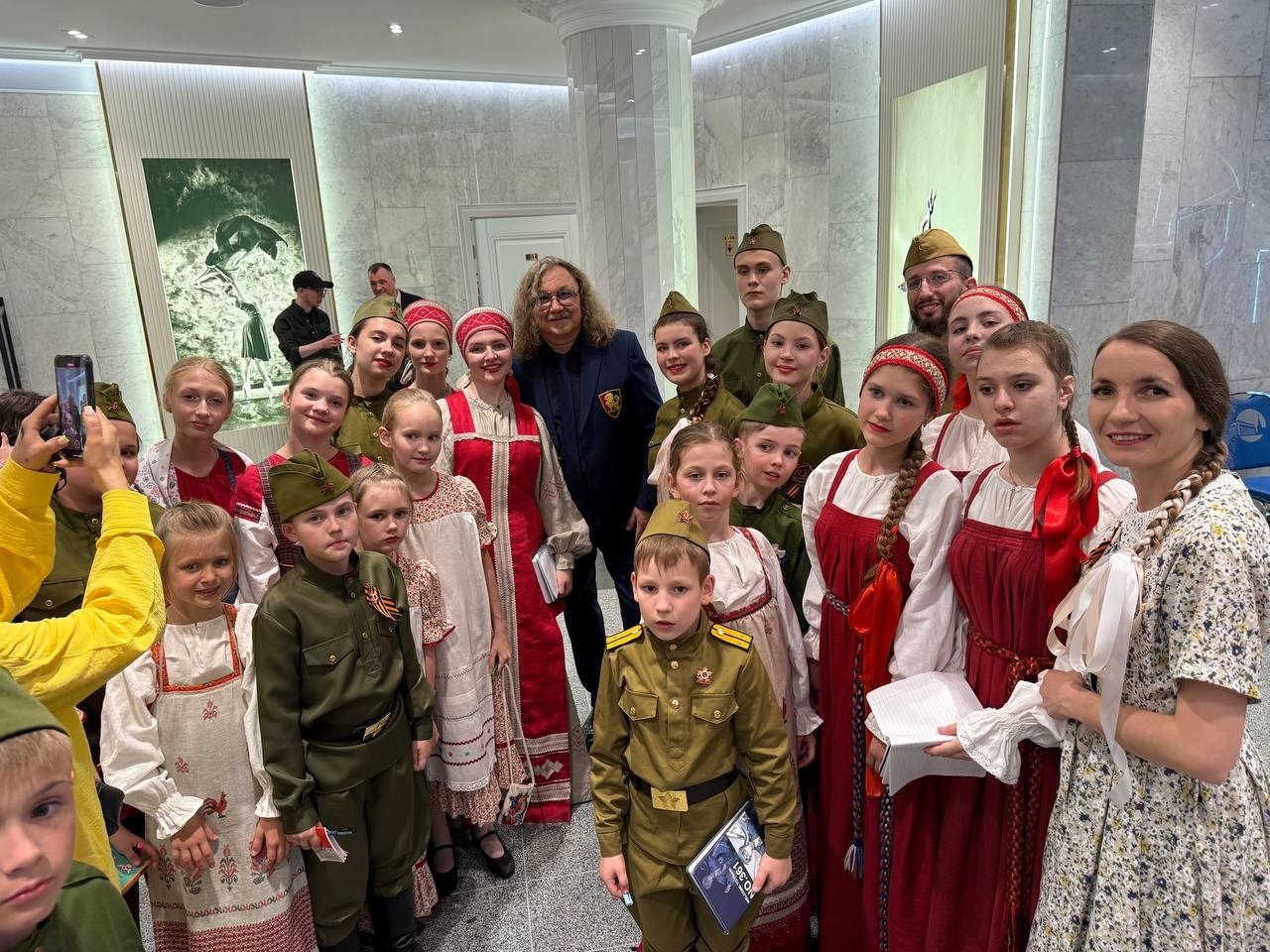 В Кремлевском Дворце на юбилее Давида Тухманова выступили юные костромичи