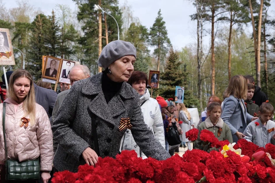 В честь великого подвига: коллектив группы компаний Русэнергокапитал почтил память героев в День Победы
