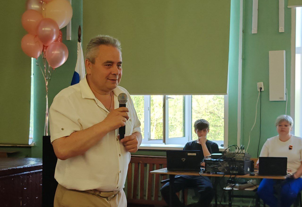 Последние звонки прозвенели для костромских выпускников