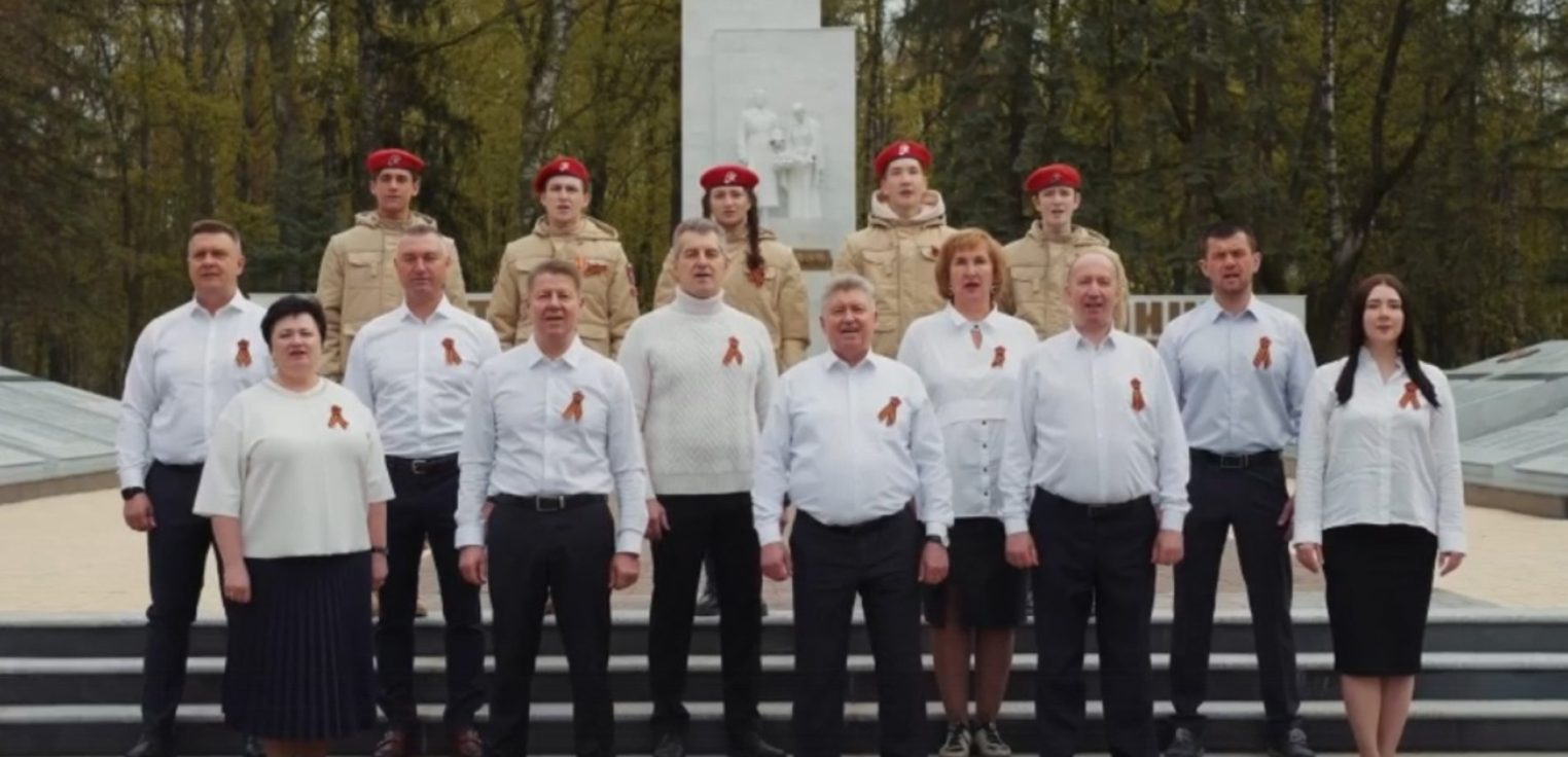 Известные люди Костромы записали совместный клип на песню "Темная ночь"