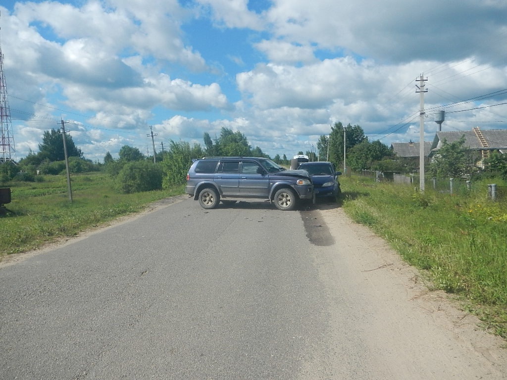 Костромич неудачно выехал из двора