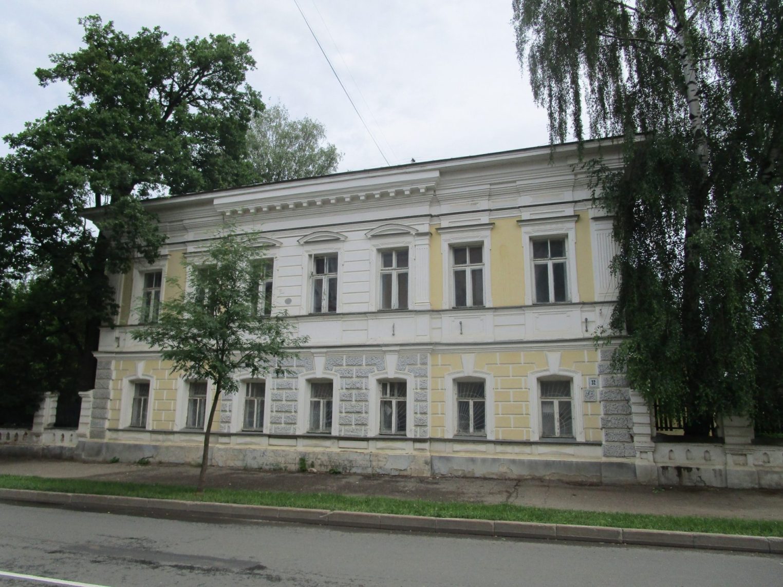 Московский суд обязал владельца отреставрировать дом-памятник в Костроме