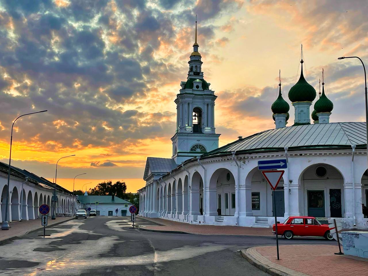 Актер Кирилл Кузнецов увез из Костромы роскошный закат и ливень