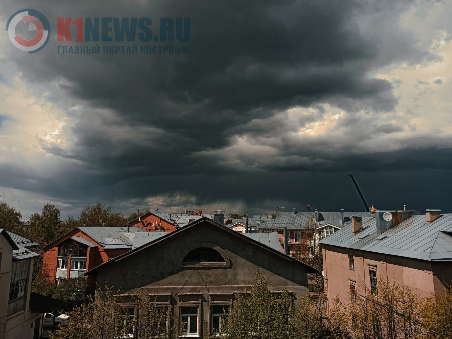 Корнелиус тащит на Кострому ливни и мощный ветер