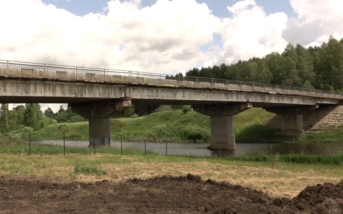 Мост через реку закрывают под Костромой