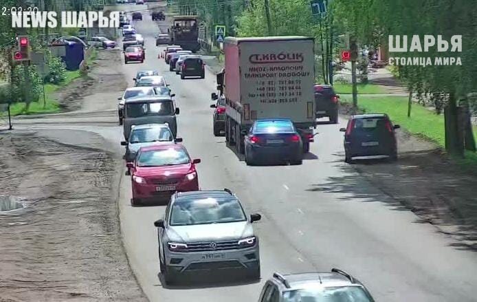 Странные дорожные "карманы" удивляют жителей костромского райцентра