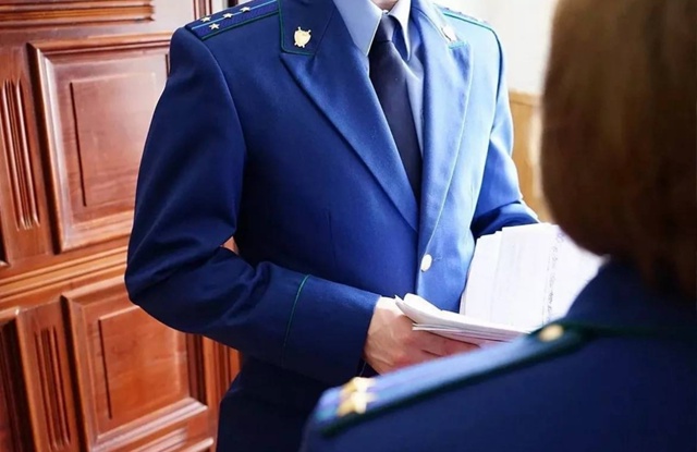 Жители костромского райцентра от обиды разорили дом соседей