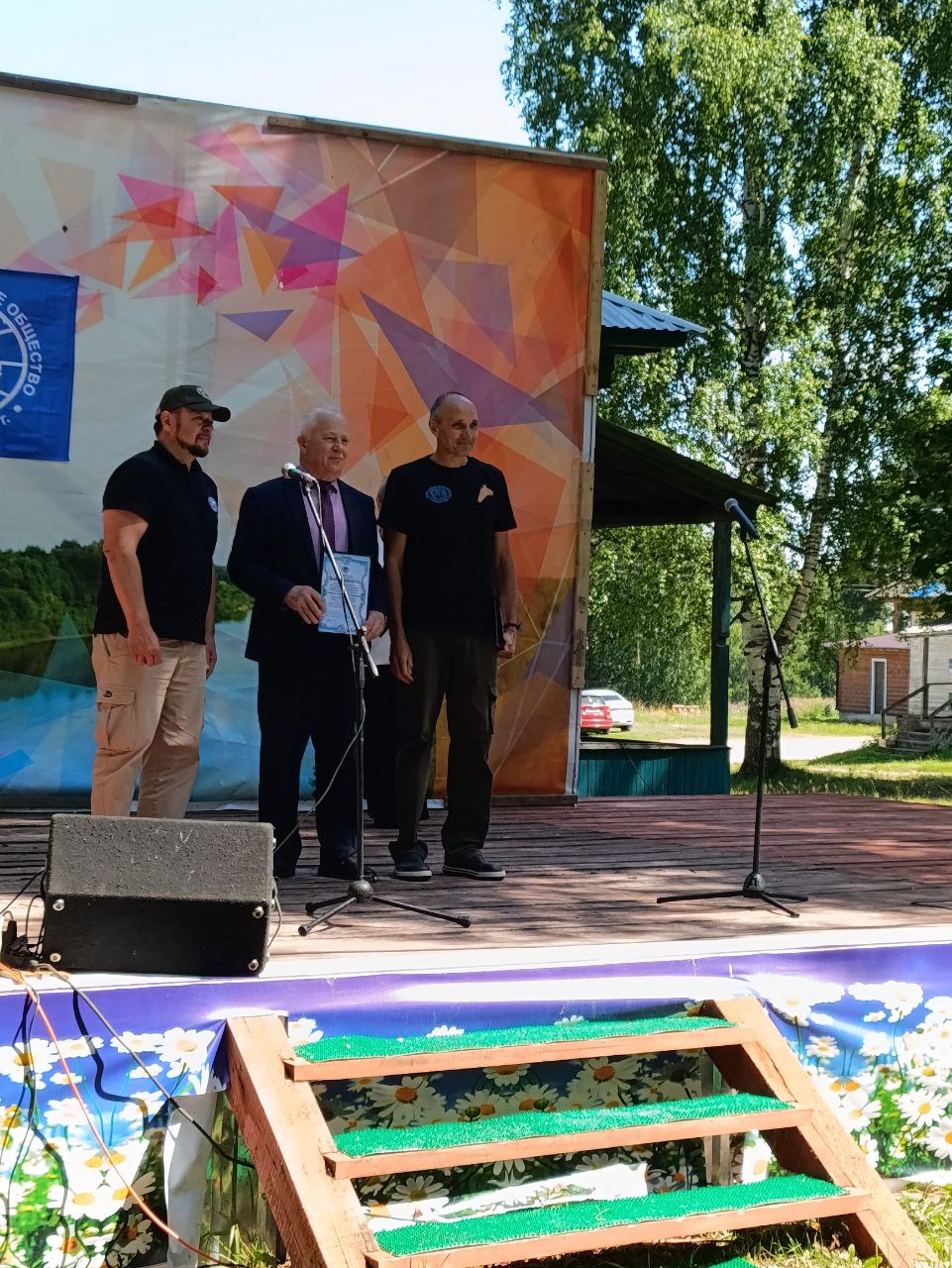 Десятки костромичей попали в доисторическое городище