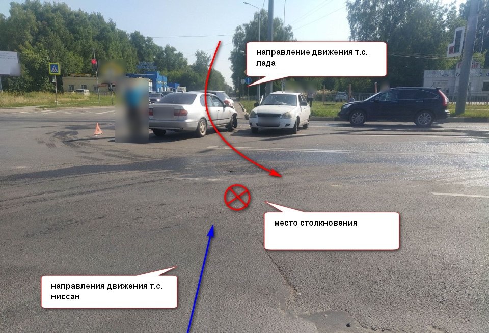 "Лада" помяла бок и пассажирку в Костроме