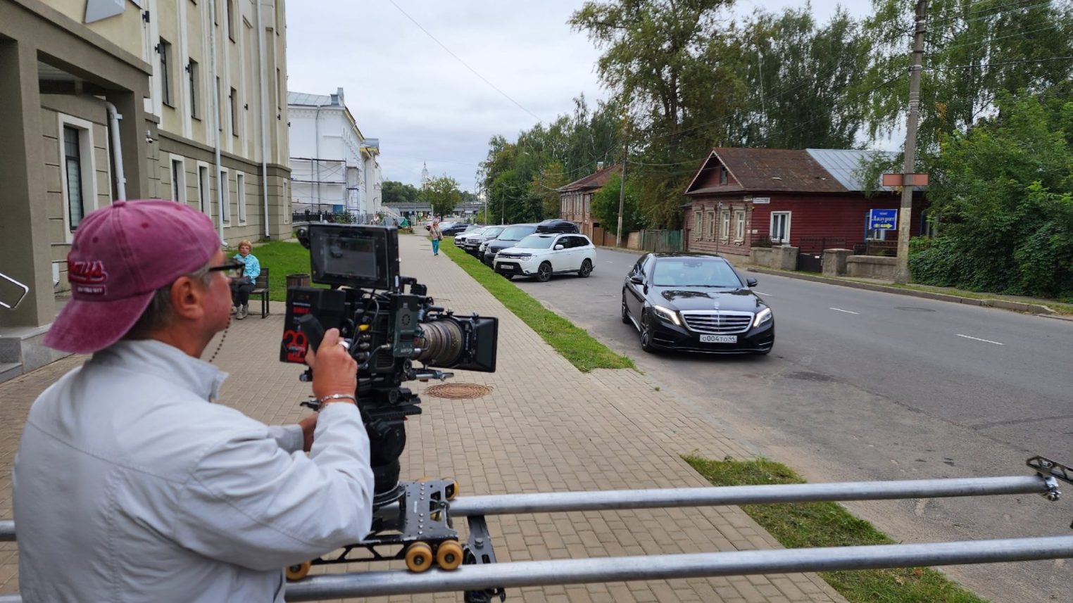 В Костроме завершили съемки одного фильма и начали другой
