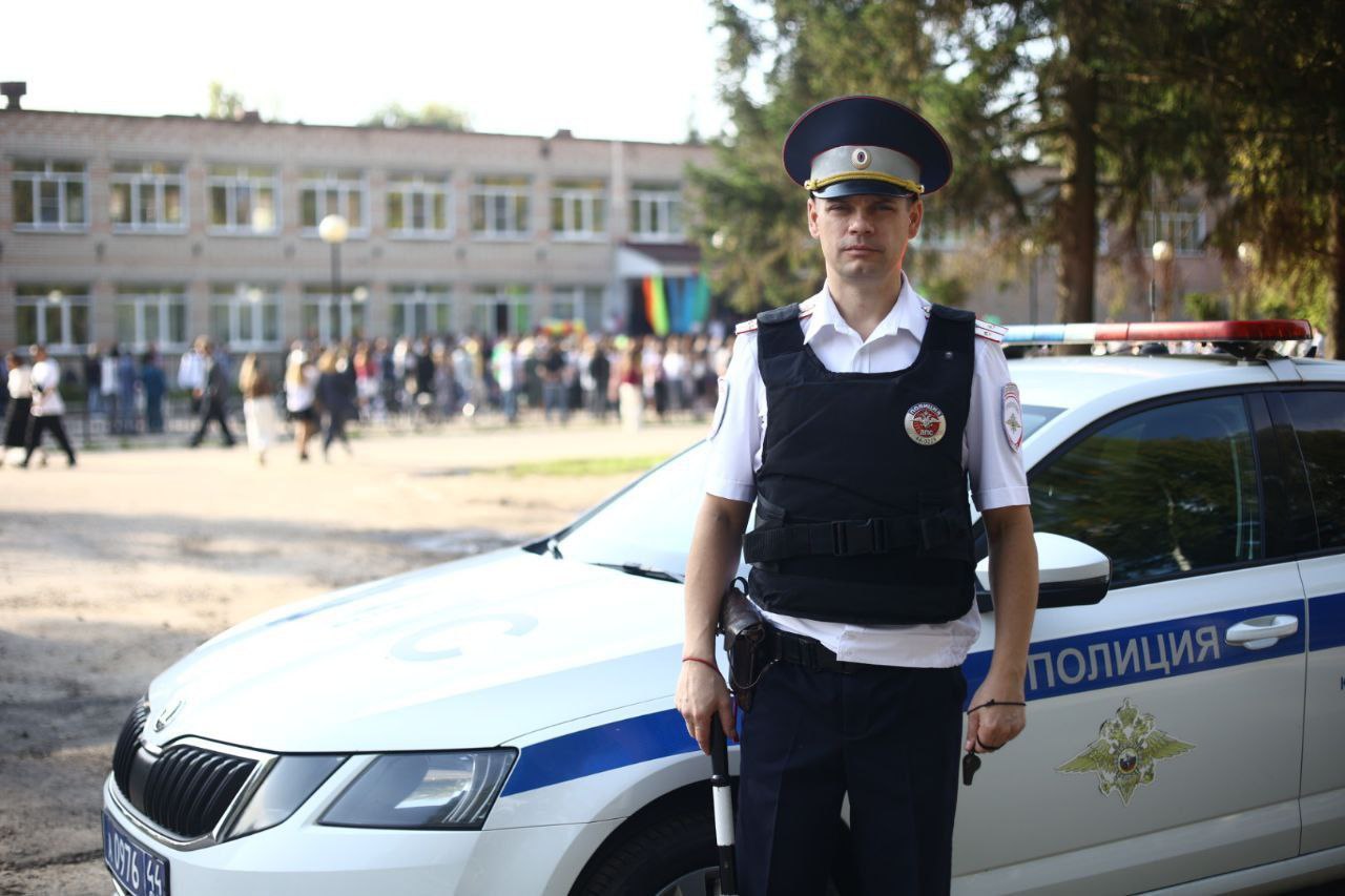 День знаний в костромских школах прошел под зорким оком полицейских