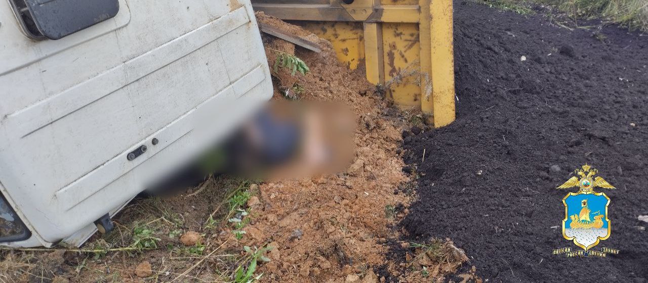 Жесть: водитель неуправляемого самосвала погиб на трассе под Костромой