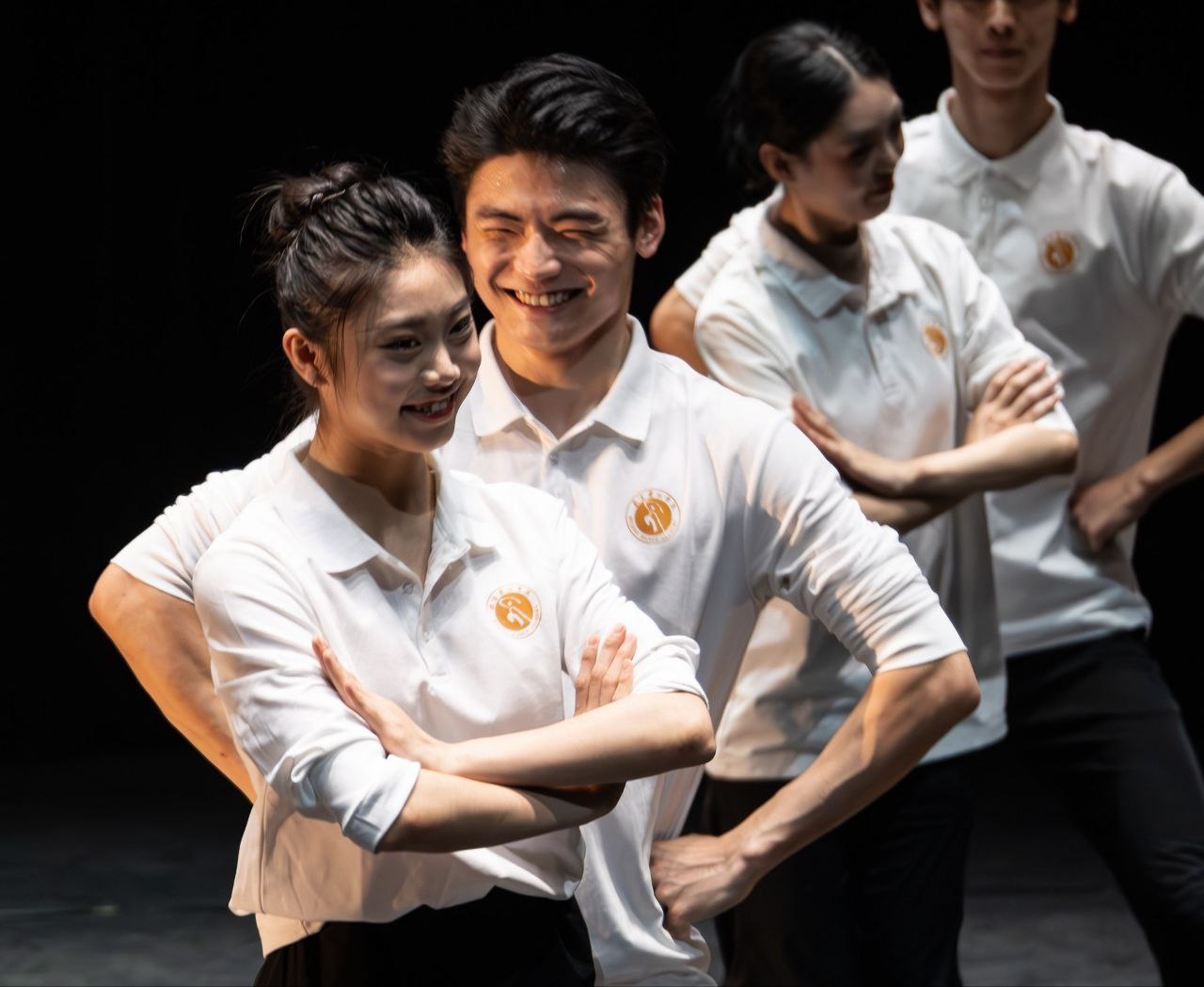 Китайцы испытали шок от танцоров Русского национального балета "Кострома"