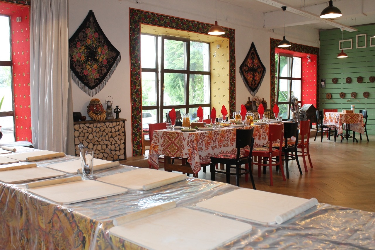 Уютная и атмосферная кондитерская-кафе расположилась в центре города