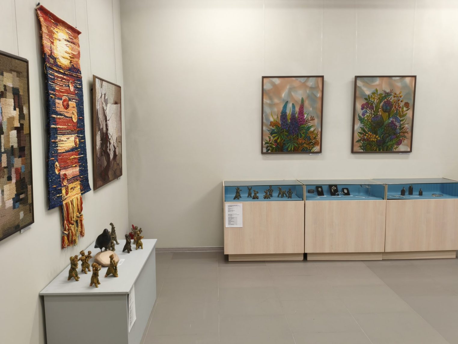 Москвичам показывают полторы сотни работ костромских художников