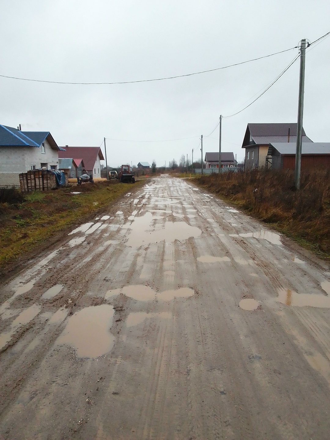 Дорогу в костромском райцентре обновили через суд