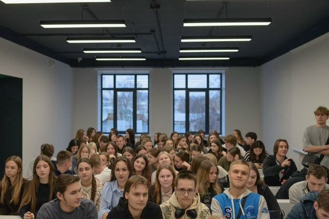 Форум «Мой бизнес – 2025» погрузил молодежь в предпринимательство с помощью игр