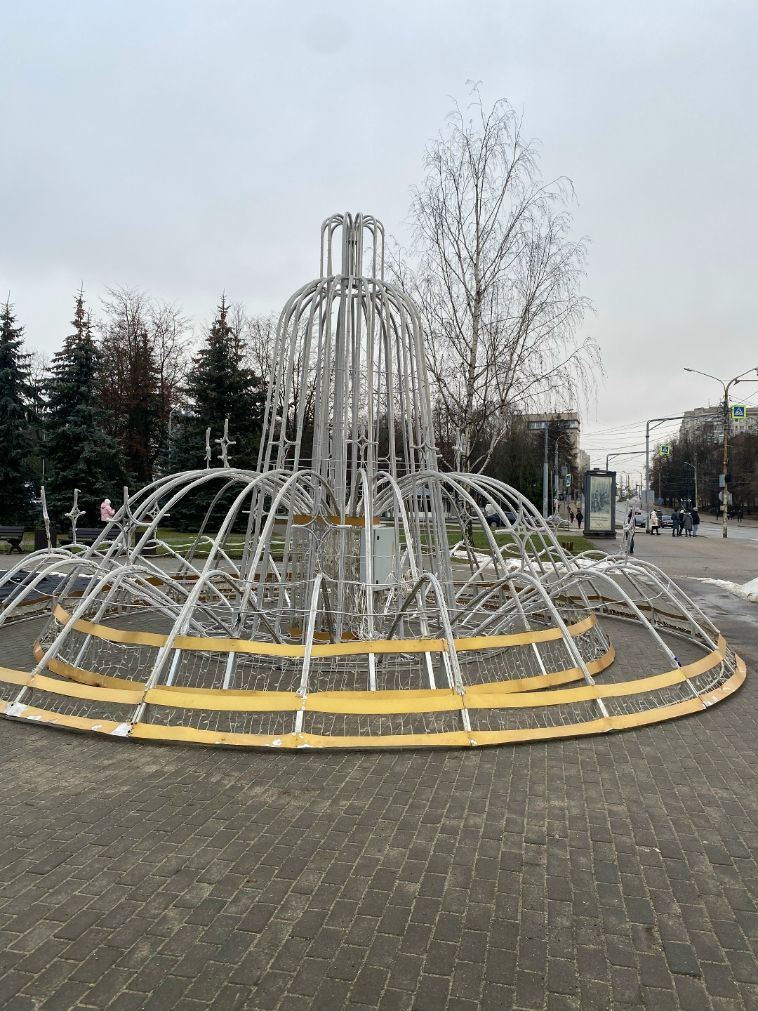 Снеговички, яблони и Дед инкогнито: Кострома вовсю готовится к Новому году