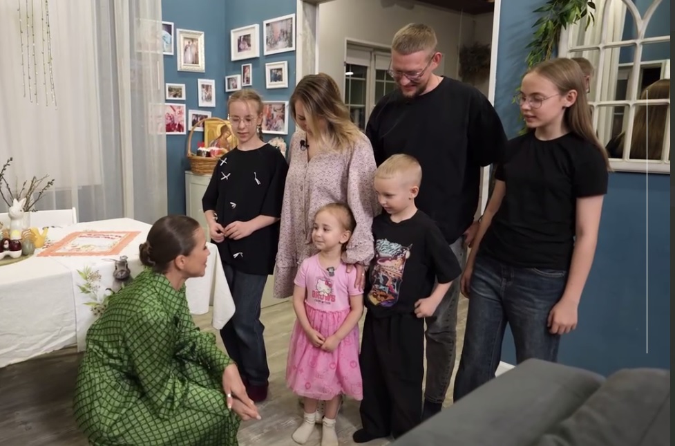 Первый канал показал две костромские семьи в телепроекте Юлии Барановской