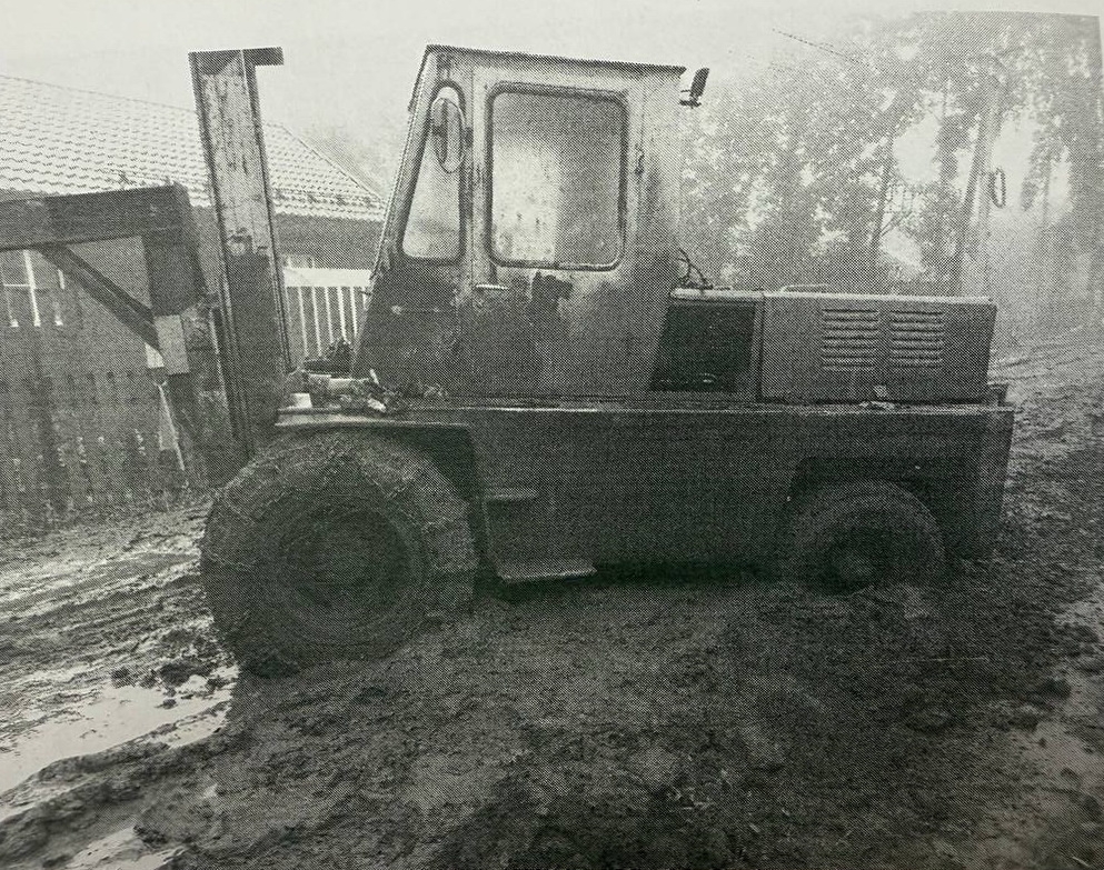 Угонщик дважды застрял в костромской грязи на угнанных авто