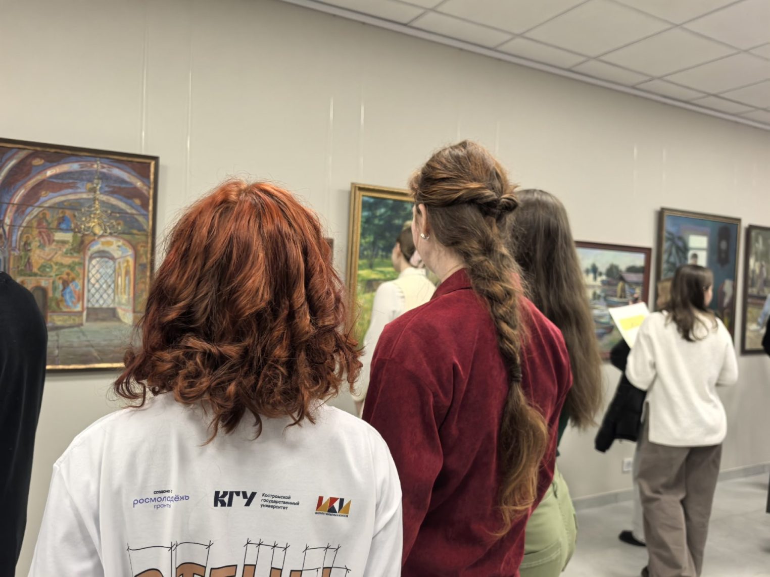 Как на Арбате: свои "Стены" появились в Костромском госуниверситете