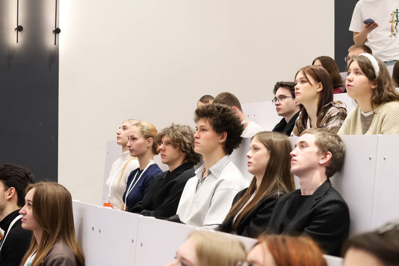 Партия «Новые люди» провела в Костроме Всероссийский предпринимательский диктант