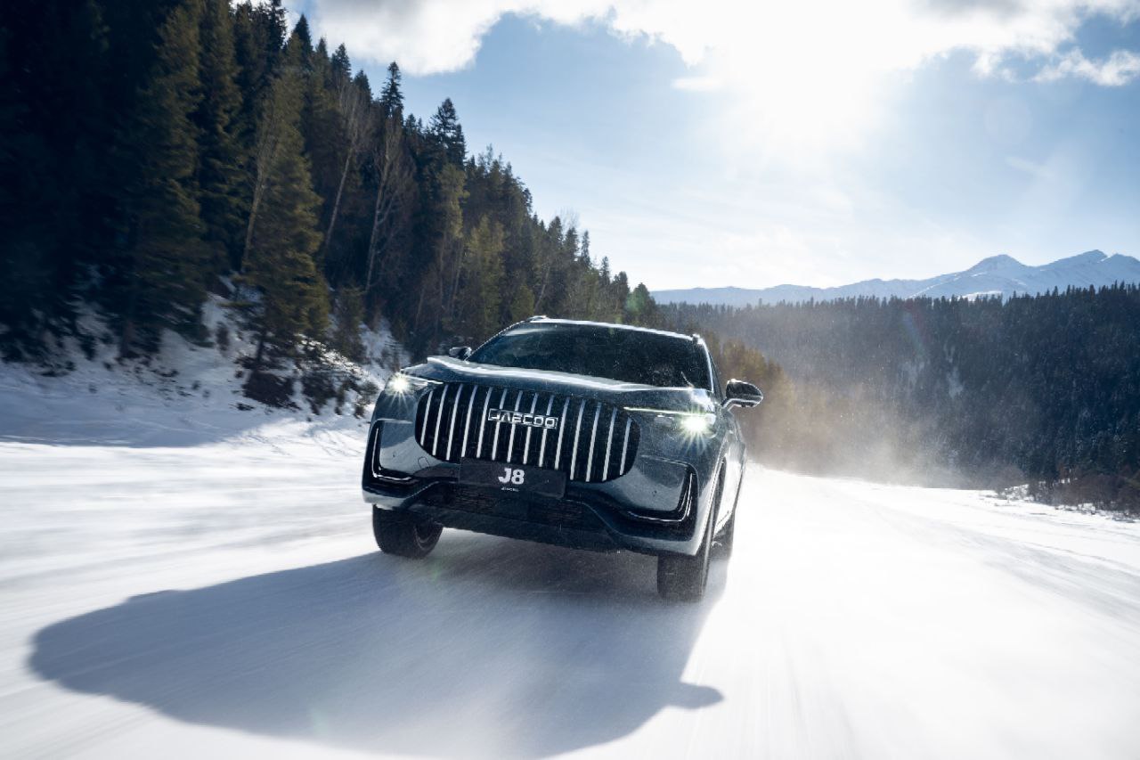 Командный центр для главы семьи: как JAECOO J8 заставляет забыть о дорожном стрессе в Костроме