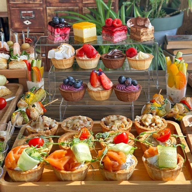 Уютная и атмосферная кондитерская-кафе расположилась в центре города