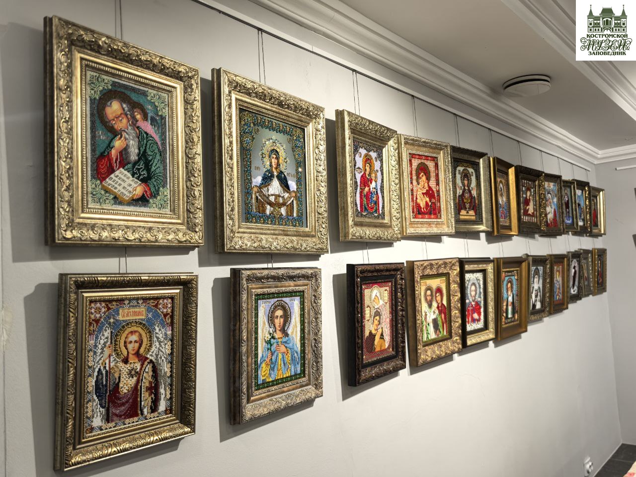 На новой выставке костромичам покажут золотое кружево и бисерные букеты